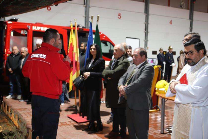 CÂMARA MUNICIPAL DE ALBUFEIRA OFERECE DUAS AMBULÂNCIAS À CORPORAÇÃO LOCAL DE BOMBEIROS