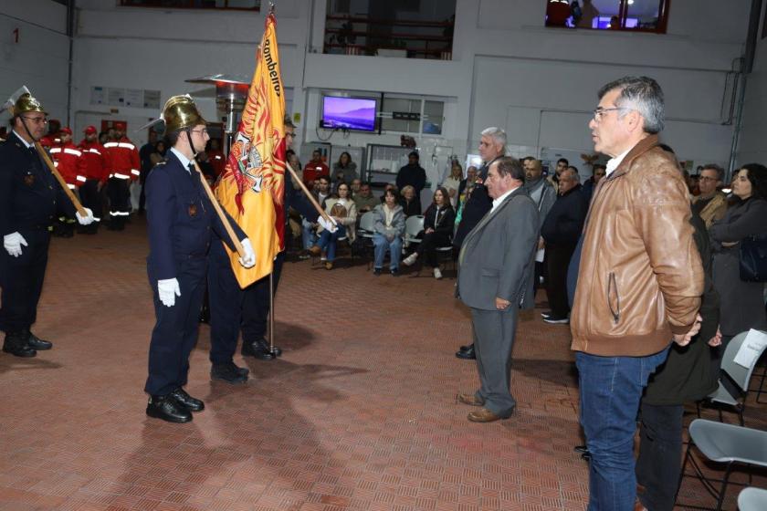 CÂMARA MUNICIPAL DE ALBUFEIRA OFERECE DUAS AMBULÂNCIAS À CORPORAÇÃO LOCAL DE BOMBEIROS