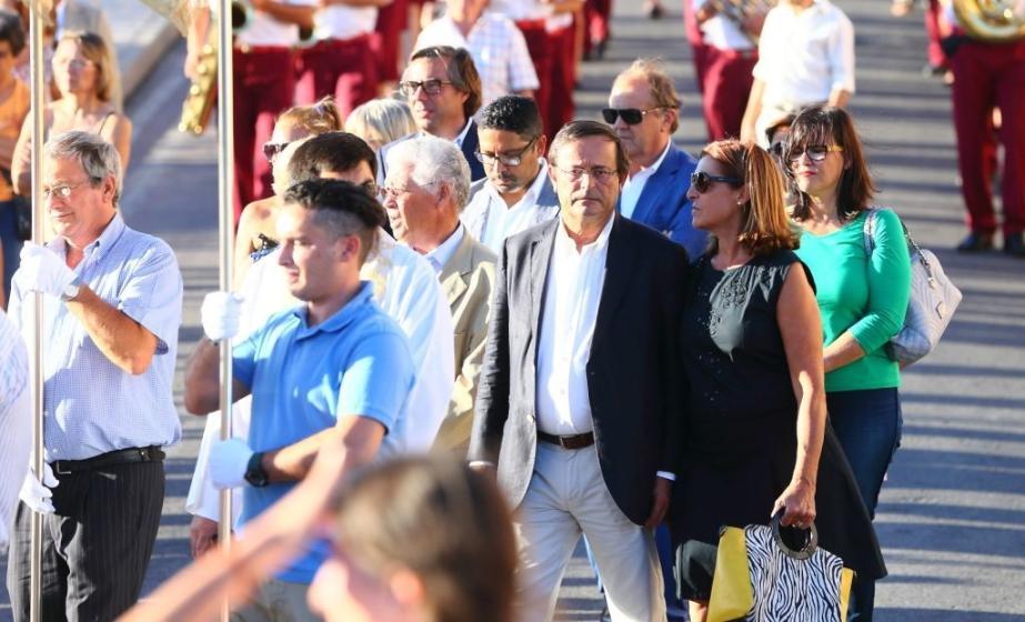 NOSSA SENHORA DA ORADA HOMENAGEADA PELAS GENTES DA TERRA