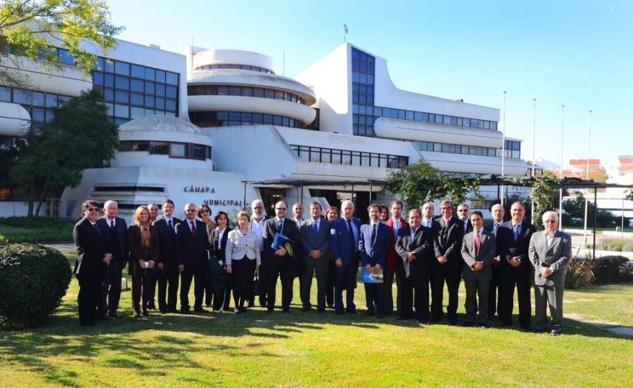 EMBAIXADORES DA AMÉRICA LATINA APRESENTAM CUMPRIMENTOS