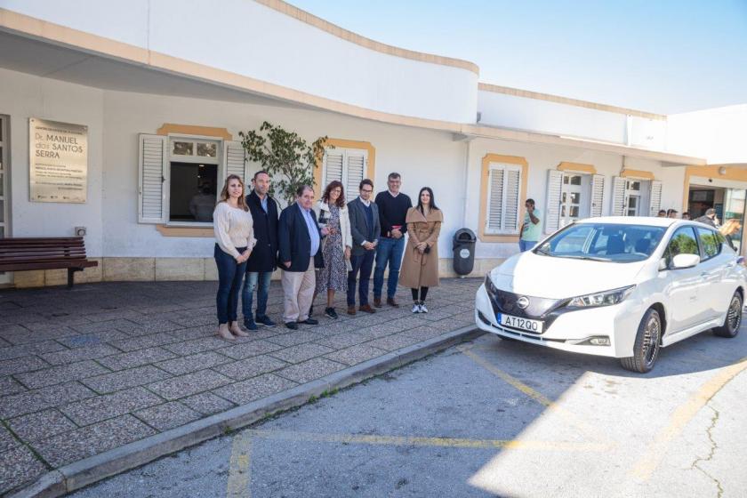 Município entrega veículo 100% eléctrico ao Centro de Saúde de Albufeira