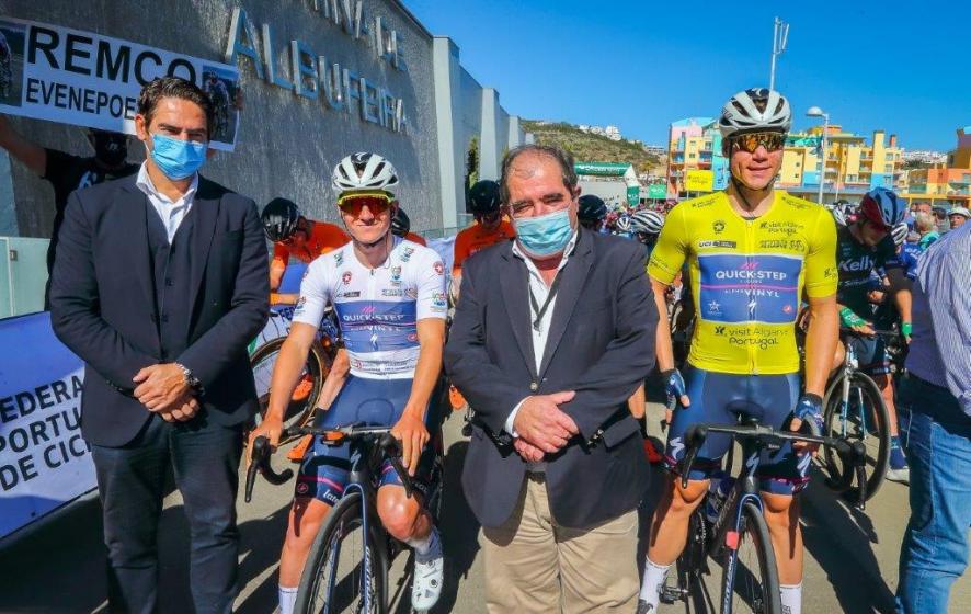 Volta ao Algarve em bicicleta.