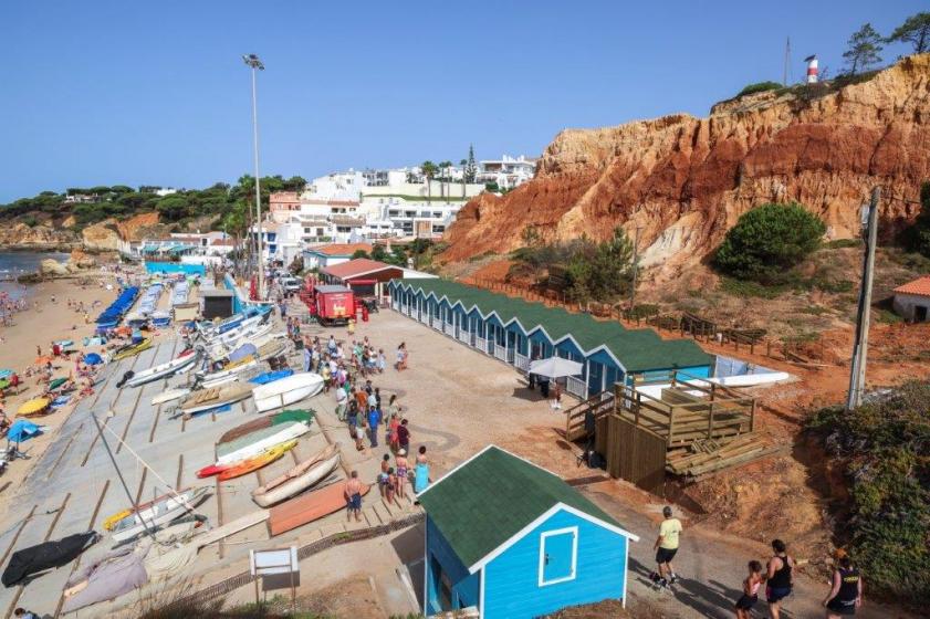 Inauguração das novas casas de apoio aos pescadores de Olhos de Água