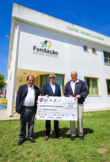 &quot;Cheque Solidário” da Festa do Basquetebol, reverteu a favor da Fundação António Silva Leal