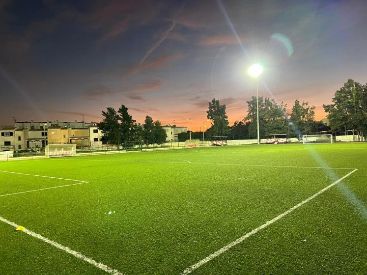 Estádio João Campos com iluminação