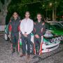 Vice-Presidente com piloto e navegador junto a carro de rally